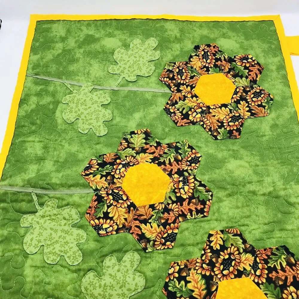 Handmade Wall Hanging Machine Sewn Quilt Applique Sunflowers 26.5x18.5 Inches
